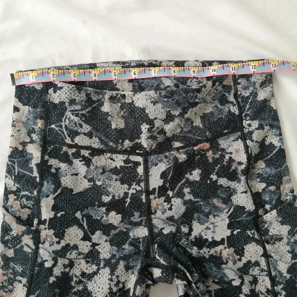 Lululemon Speed Up Tights Leggings Full On Luxtreme 28" in Spring Bloom Multi 6 - Picture 14 of 16